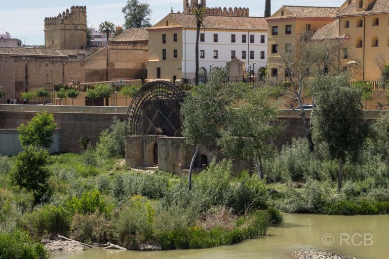 Córdoba, arabisches Wasserrad am Guadalquivir