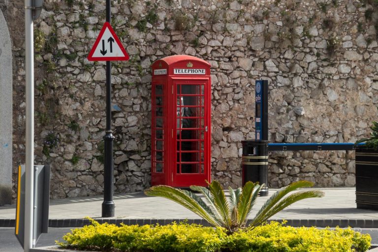 englische Telefonzelle in Gibraltar