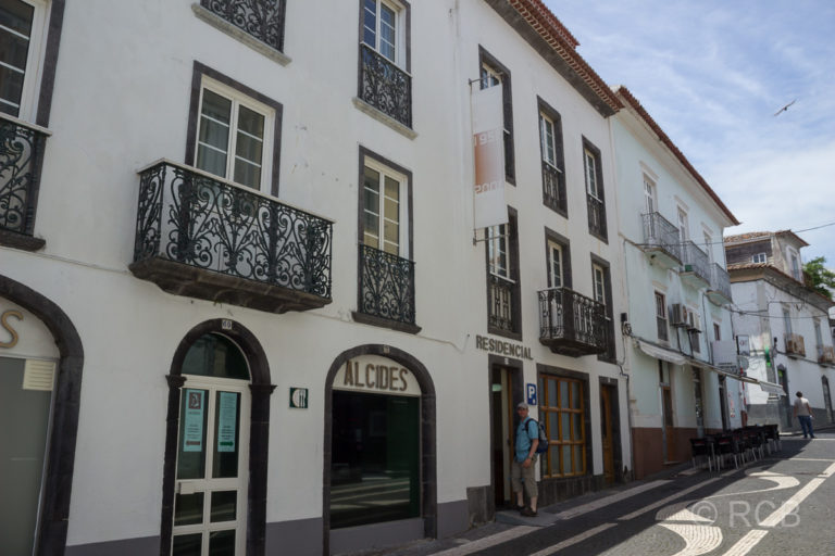 Ponta Delgada, Hotel "Alcides"