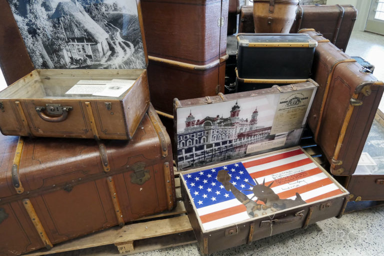 Koffer von Auswanderern, Hapag-Hallen, Cuxhaven