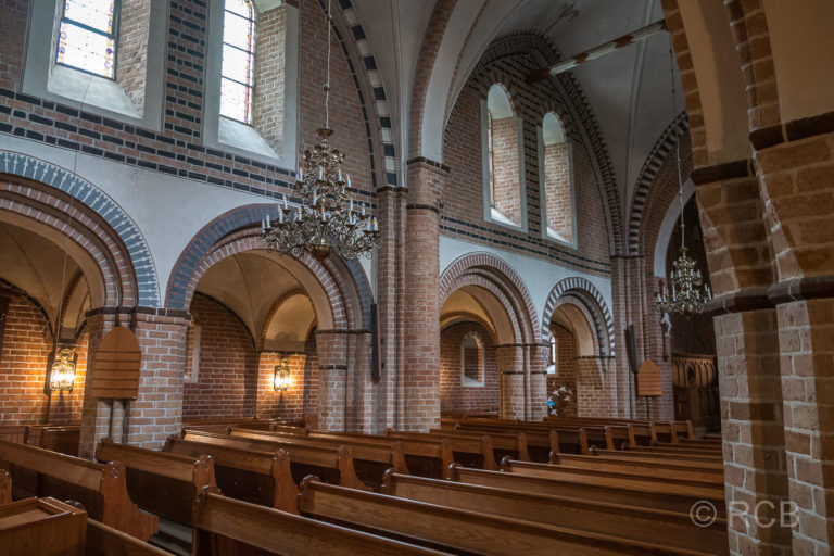 Basilika Altenkrempe, Kircheninneres