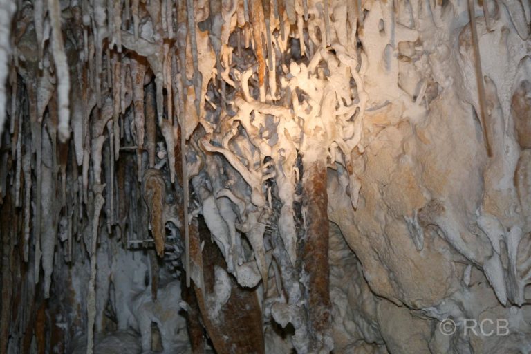 Kelly Hill Caves, Heliktit