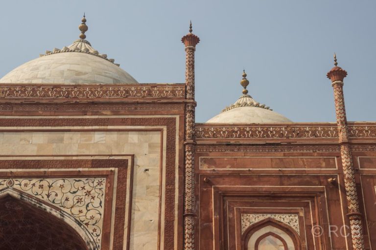 Agra, Taj Mahal, Kuppeln am Gästehaus