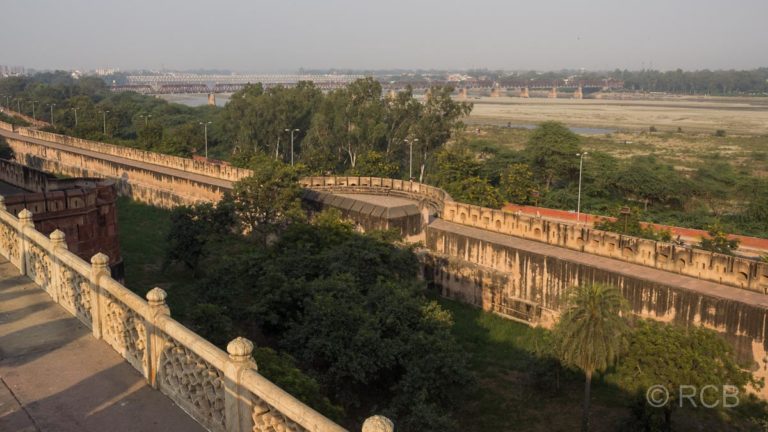Agra, Rotes Fort, Blick über den Yamuna-Fluss