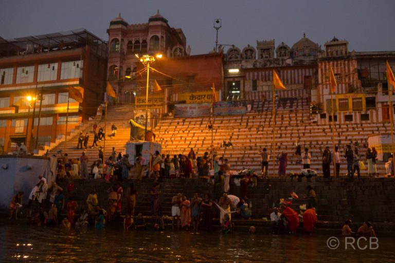 Varanasi, Sonnenaufgang an den Ghats