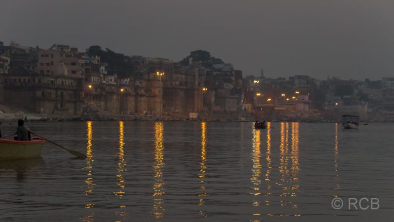 Varanasi, Sonnenaufgang an den Ghats
