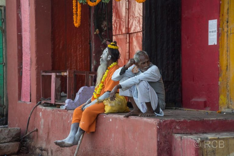 Varanasi, Sadhus an den Ghats