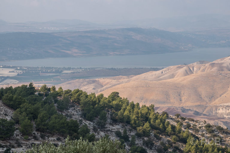 Blick aus der Ferne auf den See Genezareth