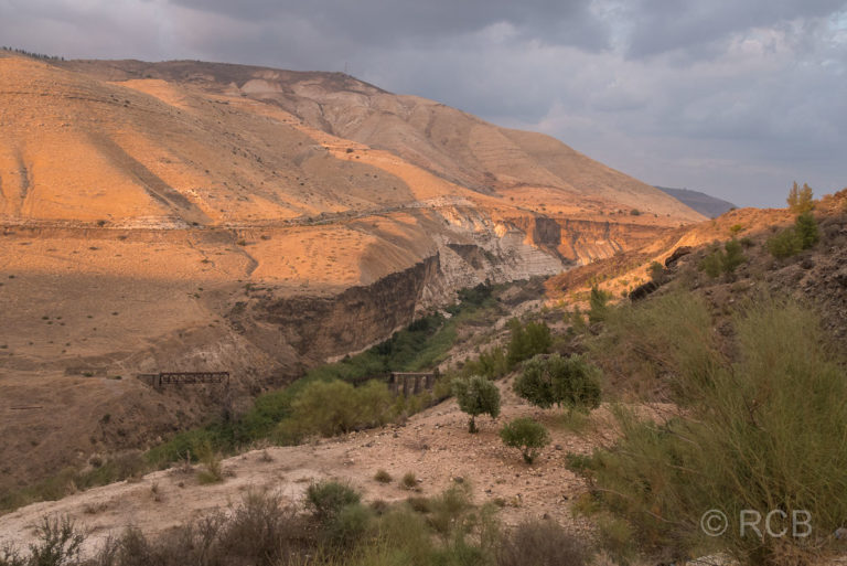 Umm Qais, Grenzfluss Yarmuk und die Golanhöhen in Syrien