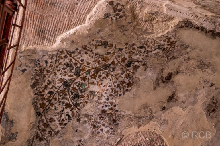 Fragmente seltener, nabatäischer Malereien, Klein-Petra