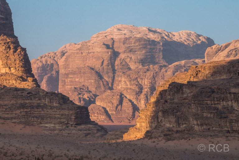 frühmorgens im Wadi Rum