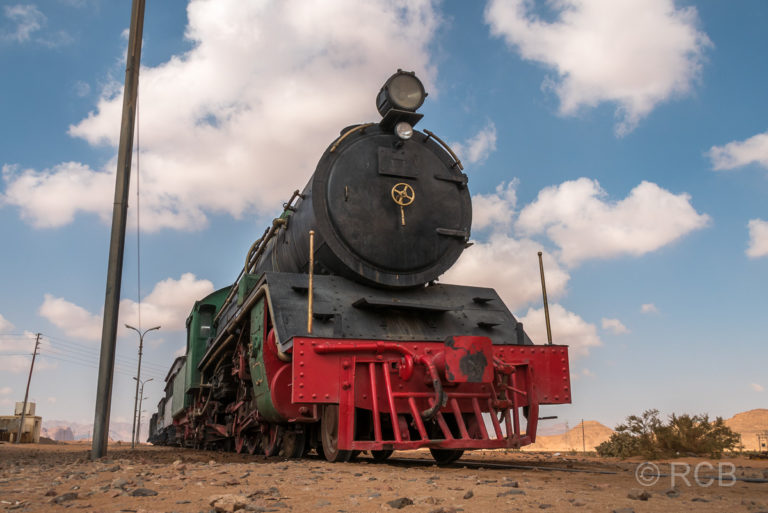 Lokomotive der Hedschasbahn am Rande des Wadi Rum