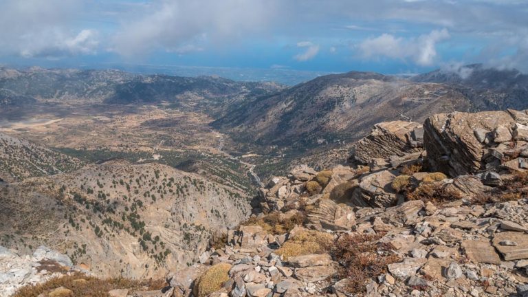 Blick vom Gipfel des Gingilos zur Nordküste von Kreta