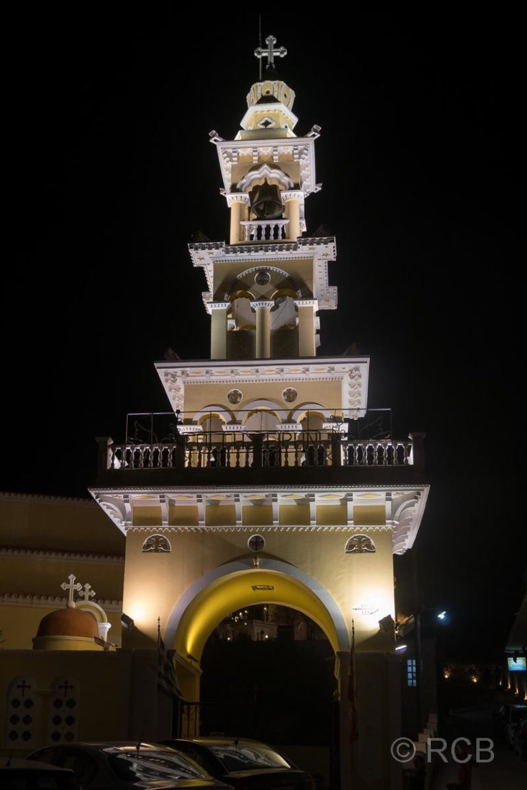 Paleochora, Altstadt, Glockenturm der Evangelistia-Kirche am Abend mit Beleuchtung