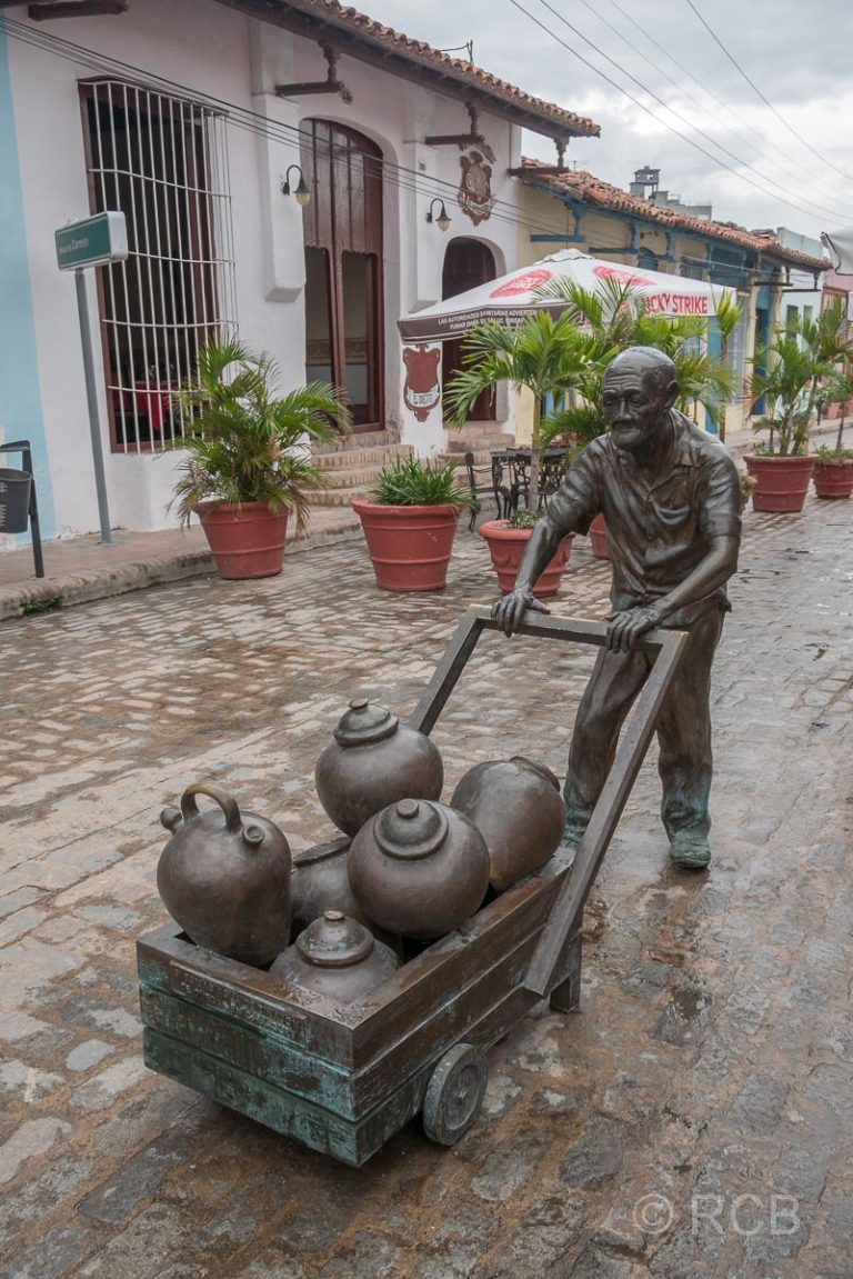 Camagüey, Skulptur von Martha Jimenez auf der Plaza del Carmen