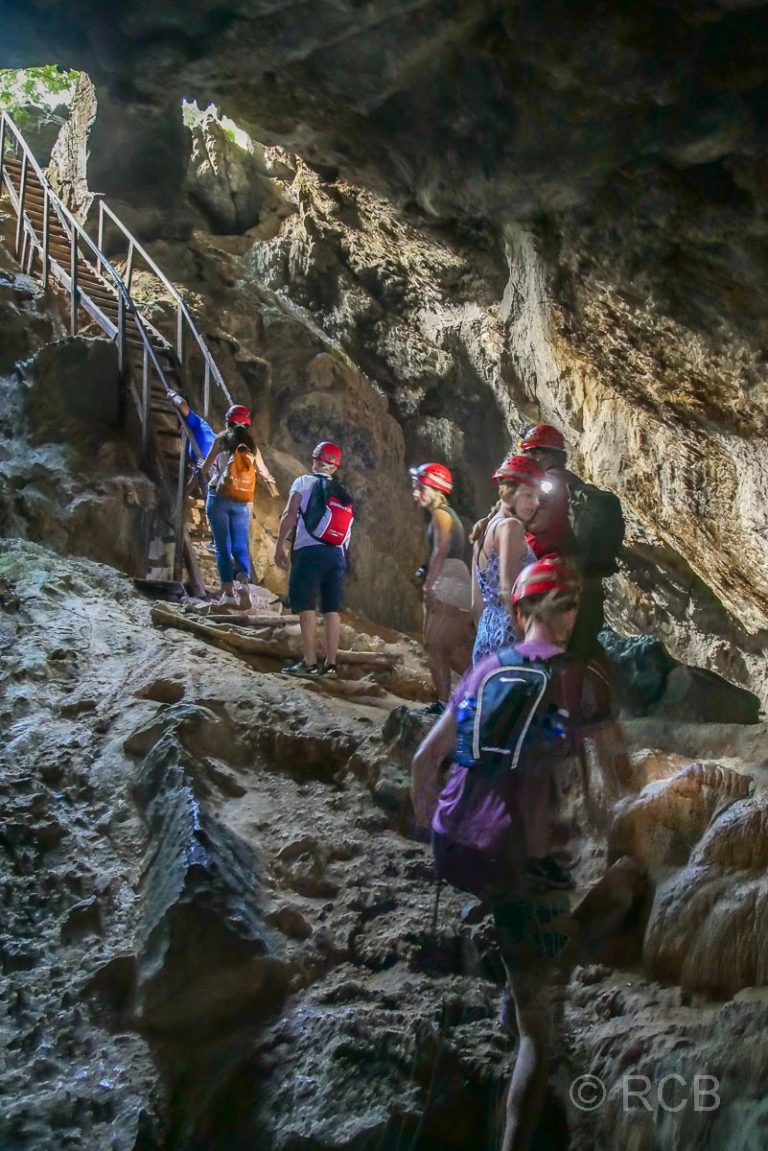 Aufstieg über Leitern, Cueva de Santo Tomás