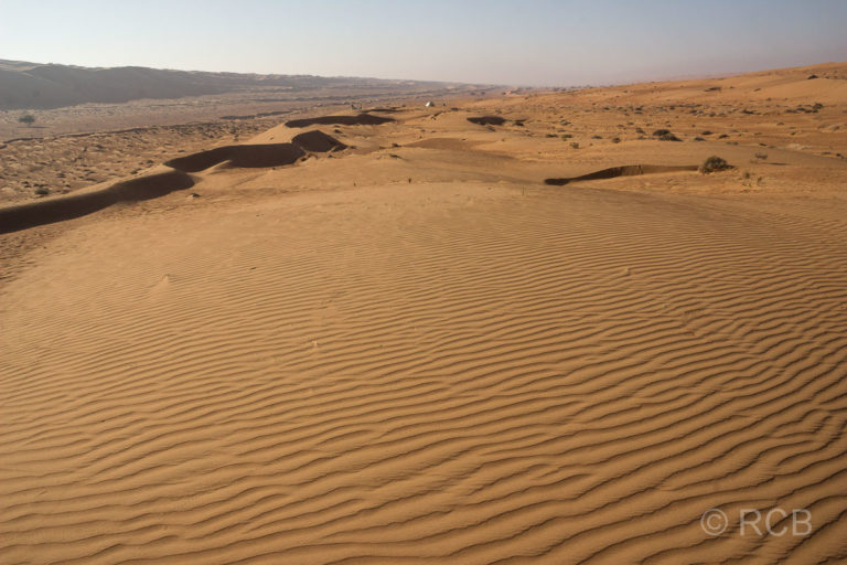 in der Wahiba-Wüste, ganz hinten unser Camp