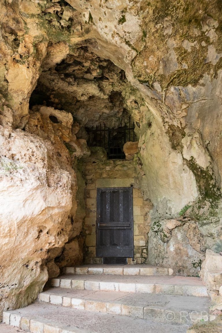 Eingang zur Höhle von Les Combarelles