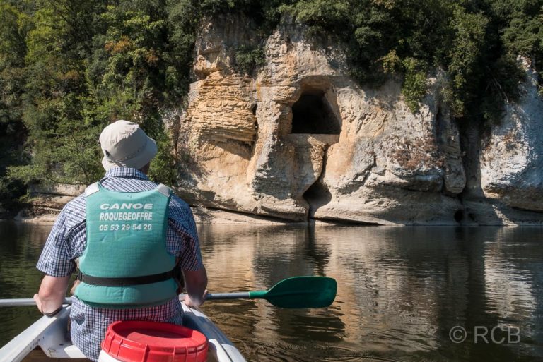 Höhle am Ufer der Dordogne
