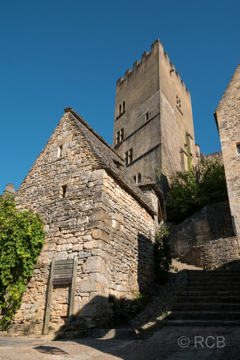 Beynac-et-Cazenac, Aufgang zur Burg