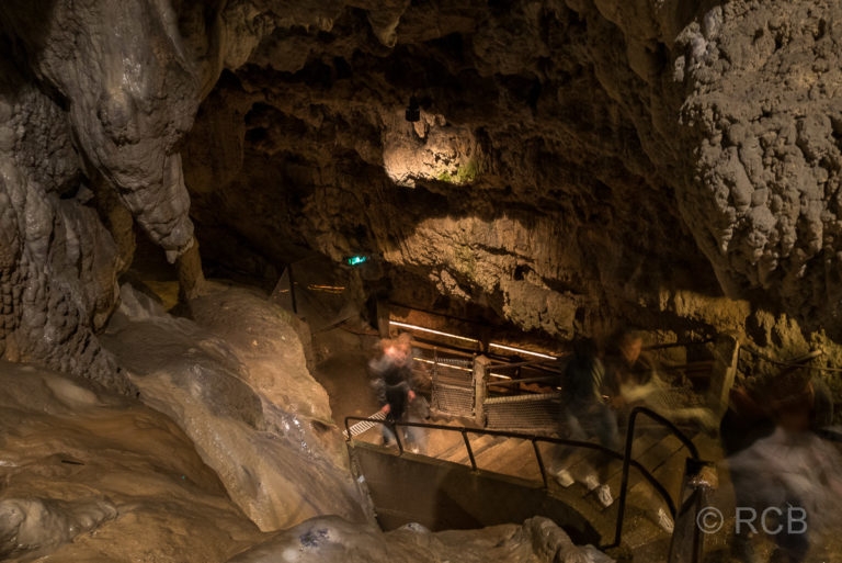 Weg in die Höhle Gouffre du Padirac