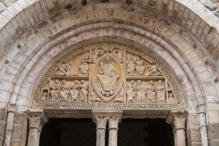 Carennac, romanisches Portal der Kirche St. Pierre