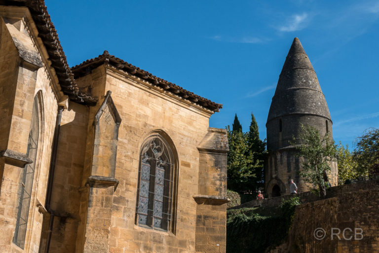 Sarlat-la-Canéda, Kathedrale St. Sacerdos und die "Lanterne des Morts"