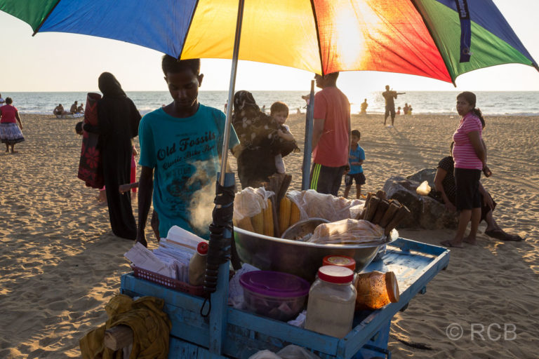 Verkäufer am Strand von Negombo