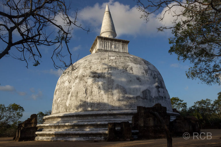 Kiri Vihara, zweithöchster Stupa von Polonnaruwa