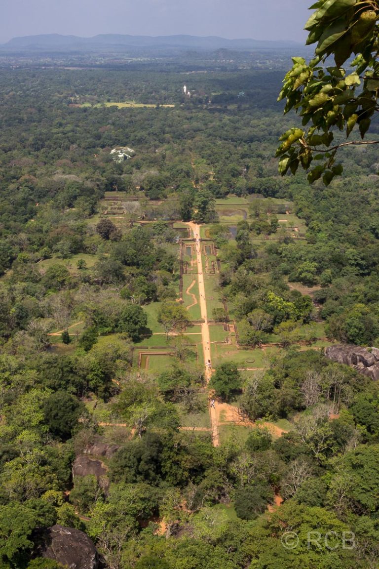 Rückblick auf die königlichen Gärten von Sigiriya