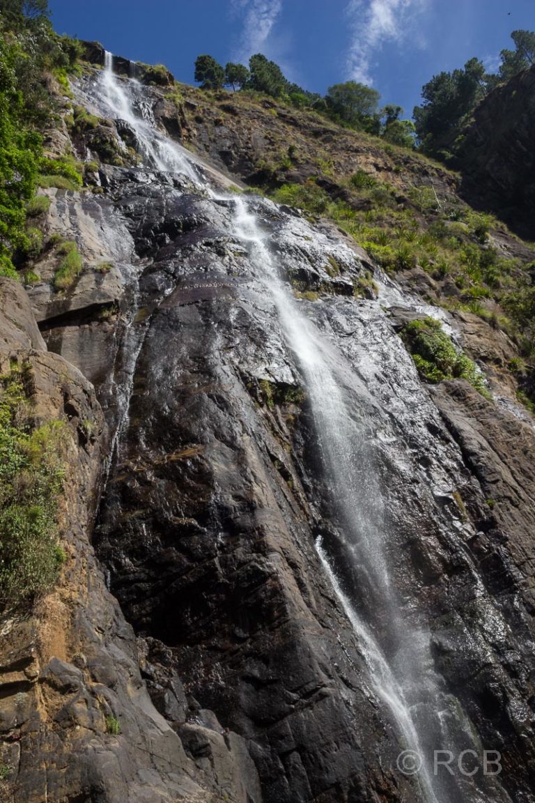 Bambarakanda Wasserfall, mit 240 Metern der höchste in Sri Lanka