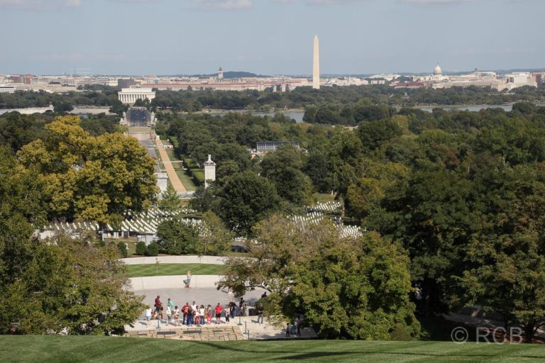 Blick vom Arlington Cemetery nach Washington mit Lincoln Memorial, Washington Monument und Capitol
