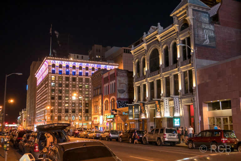 Champa Street, Downtown Denver bei Nacht