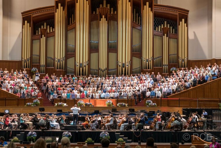 Mormon Tabernacle Choir bei einer Probe im Conference Center, Salt Lake City