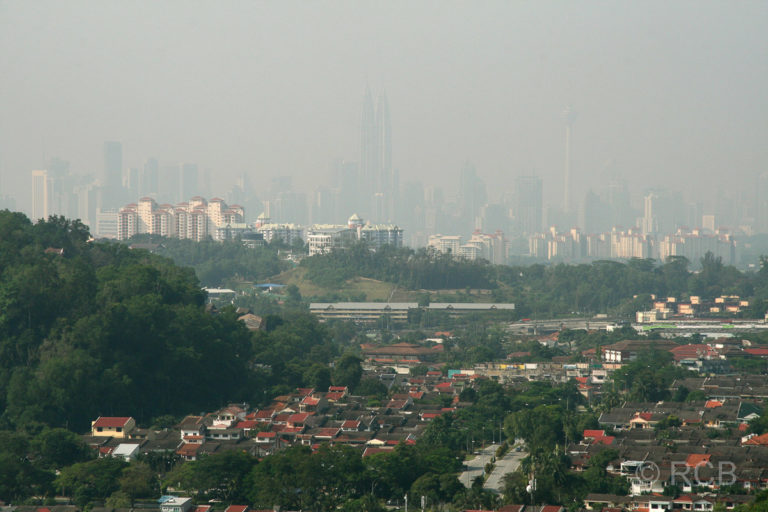 Ausblick von der Klang Gate Ridge auf Kuala Lumpur