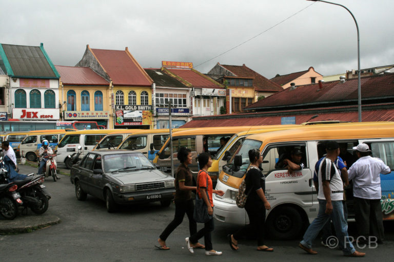 Minibus-Bahnhof in Kuching