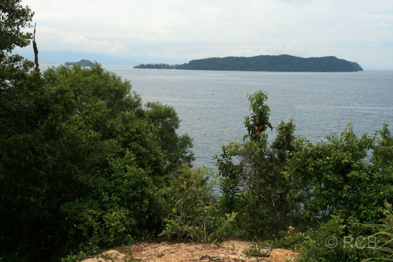 Pulau Sapi, Blick zur Nachbarinsel Pulau Manukan