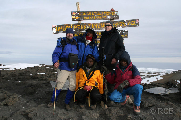 unsere Gruppe am Uhuru Peak