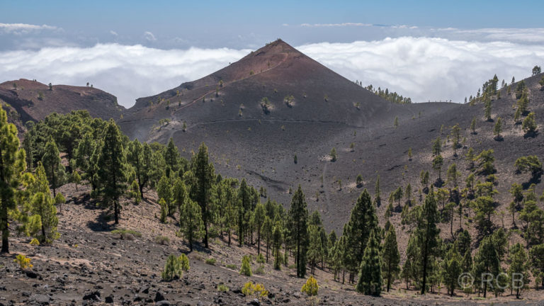 Blick zum Vulkan Martín, rechts oben hinter den Wolken El Hierro