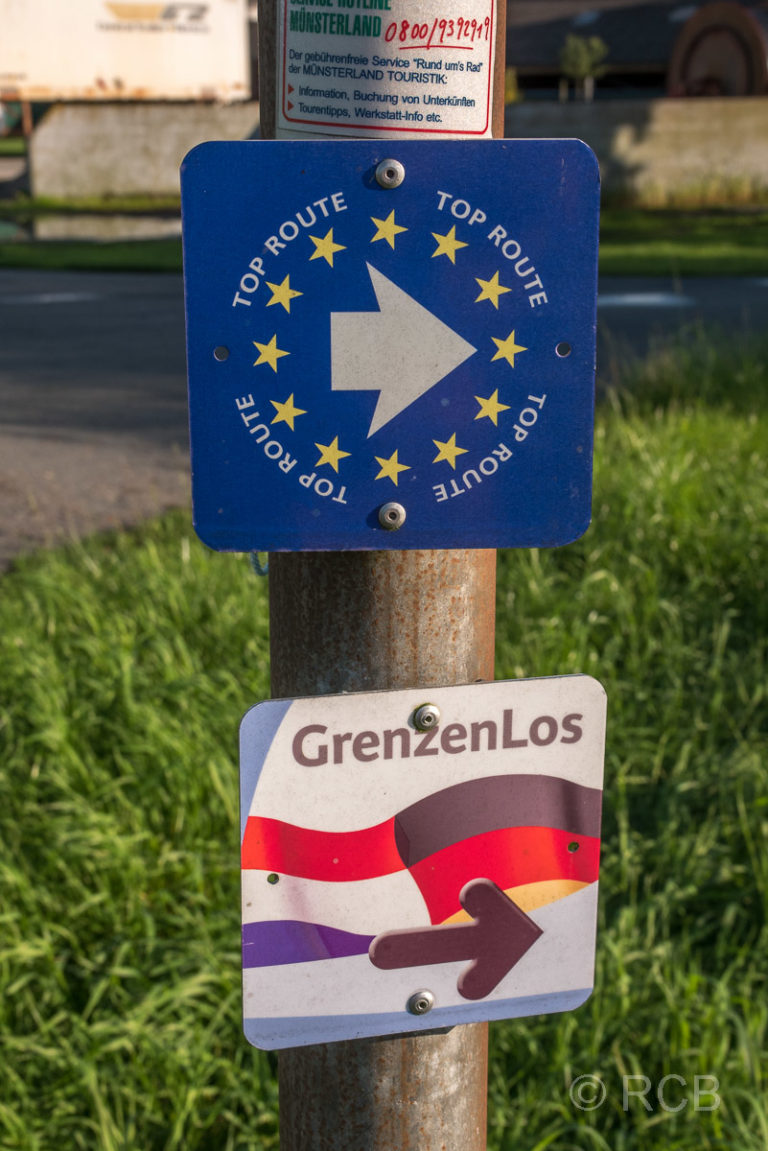 Schilder an der holländischen Grenze