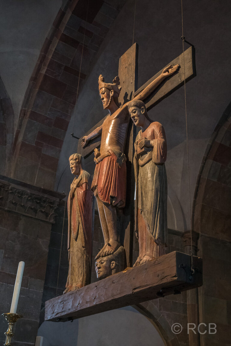 Innichen, romanische Kreuzigungsgruppe in der Stiftskirche
