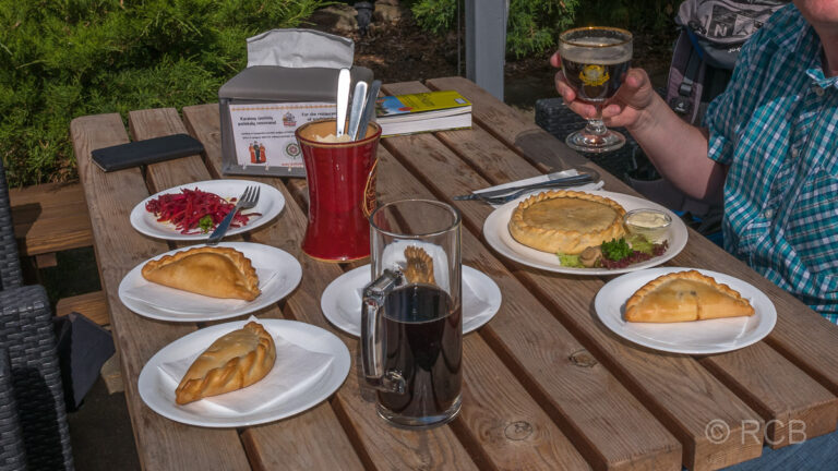 Kibinai, karäische Spezialität im Restaurant in Trakai
