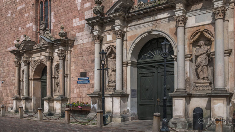 Portal der St. Petri-Kirche