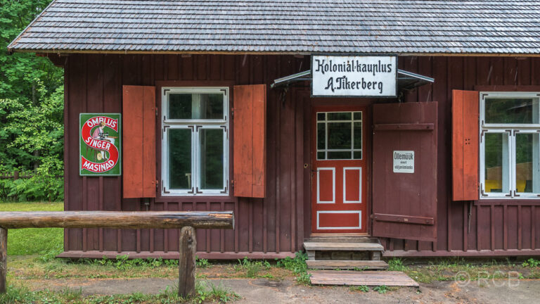 Estnisches Freilichtmuseum, Dorfladen