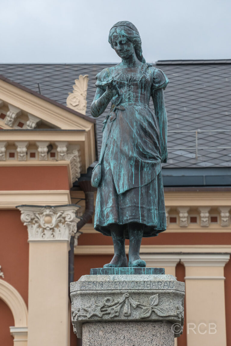 Klaipeda, Statue des "Ännchen von Tharau"