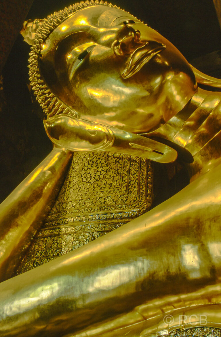 Wat Po, Liegender Buddha
