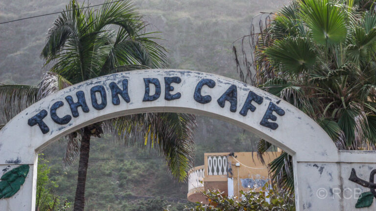 Restaurant "Tchon de Café" in Mosteiros