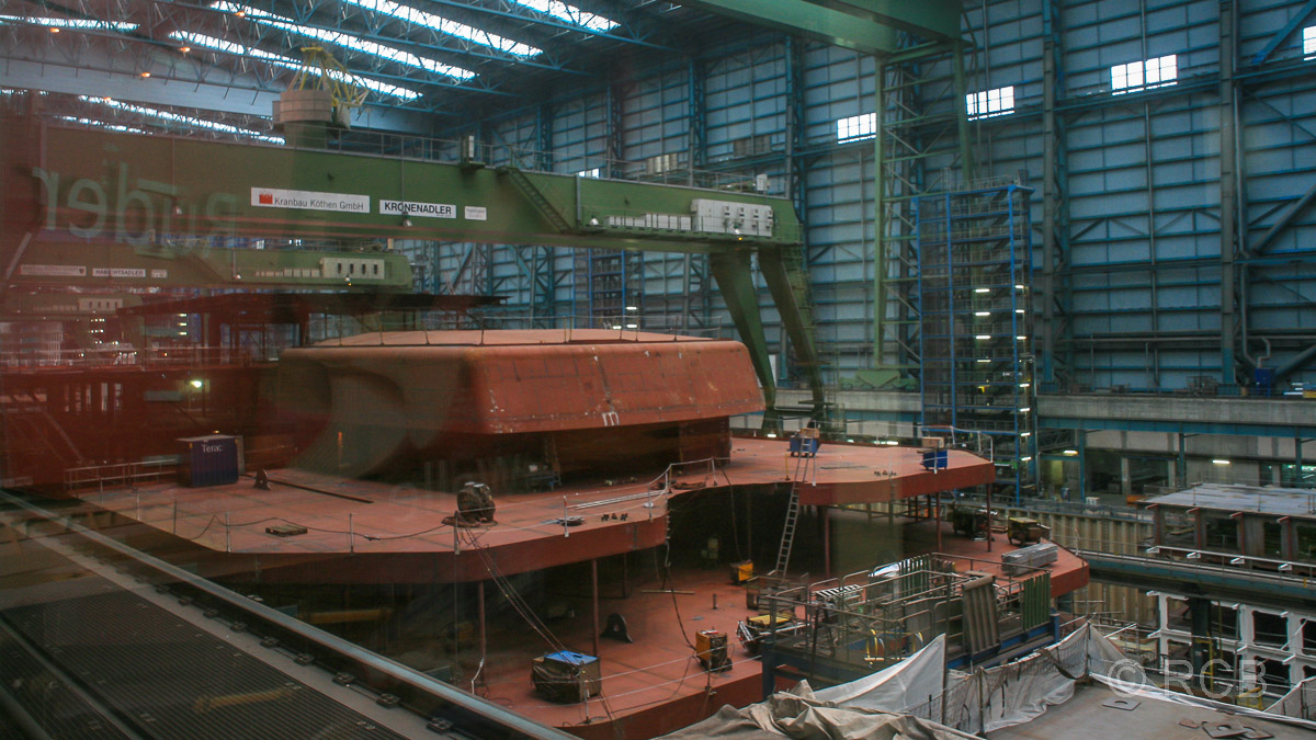 Meyer-Werft - ein Kreuzfahrtschiff entsteht