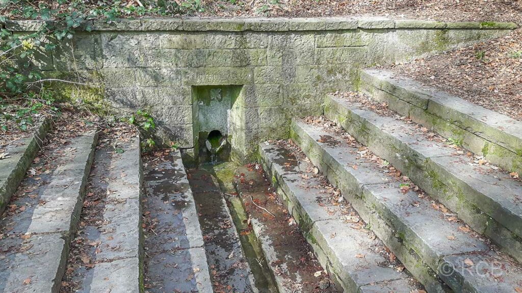 "Heiliger Brunnen" am Kaiserberg