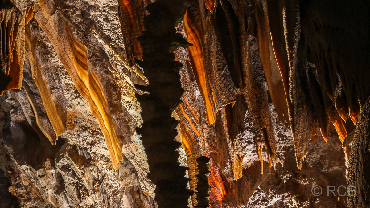 filigrane Vorhänge in der Höhle Aven Armand
